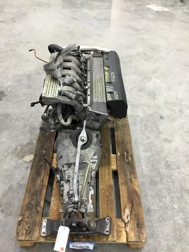 Moteur + BV BMW 525 TD (1336231)