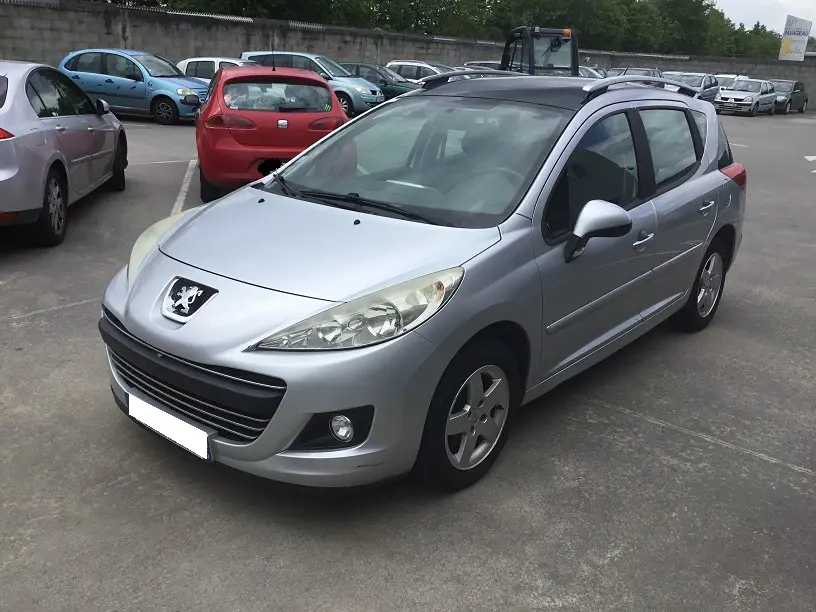 Peugeot 207 SW 1,4 VTI 16V 95 à la pièce (0322261)