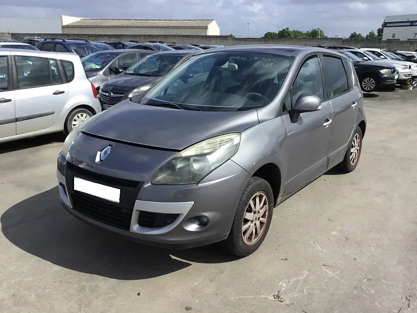 Renault Scenic III 1,9 DCI 131 à la pièce (0203261)