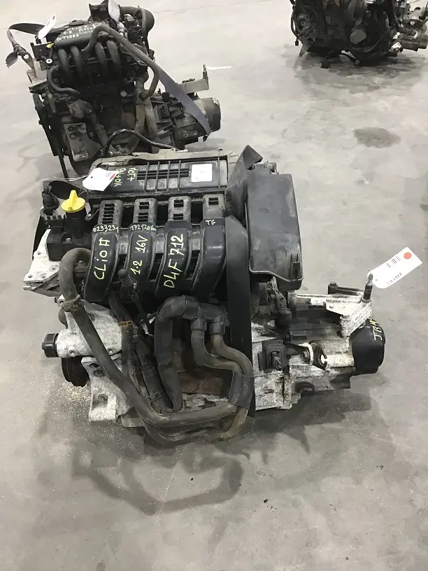 Moteur + BV Renault Clio II 1.2 ess (0233231-212)