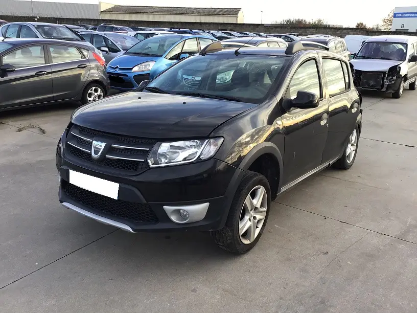 Dacia Sandero 1,5 DCI Fap 90 à la pièce (0604241)