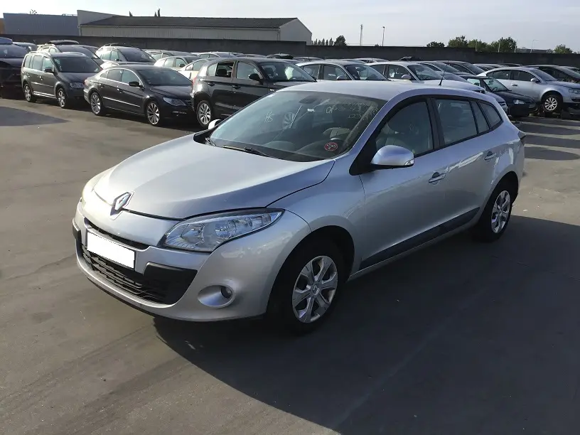 Renault Mégane III Estate 1,5 DCI 85 à la pièce (0387241)