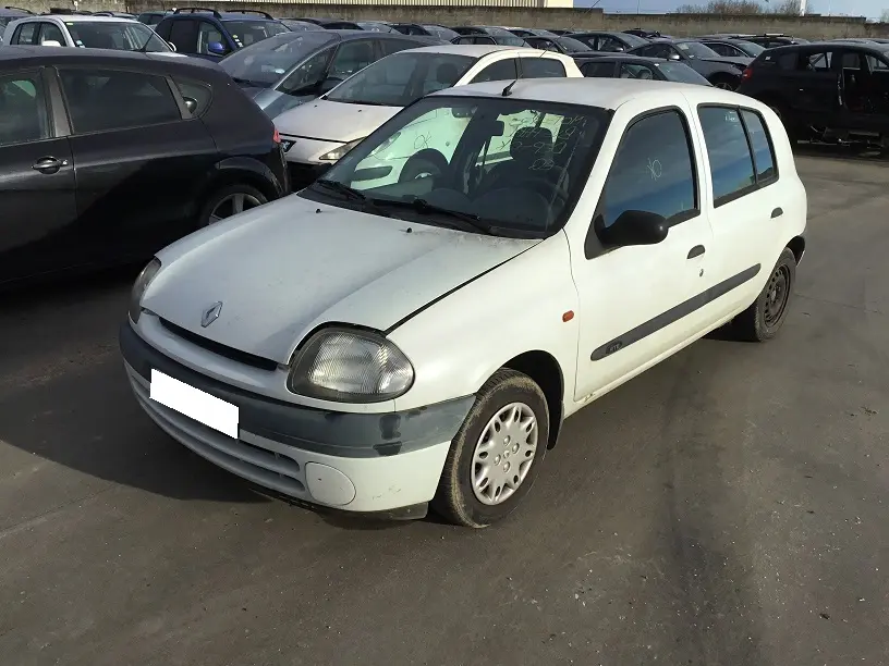 Renault Clio II 1,4 75 à la pièce (0273251)