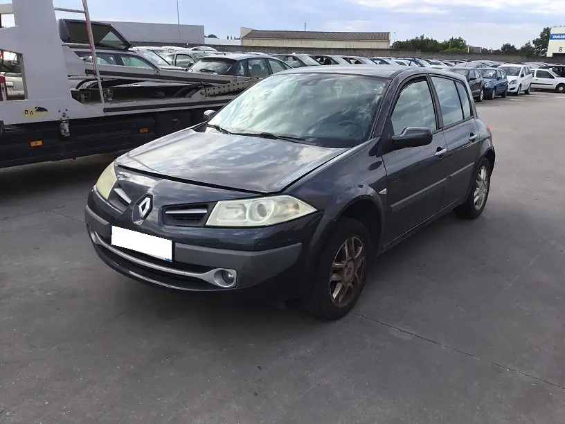 Renault Mégane II 1,5 DCI 106 à la pièce (0559251)
