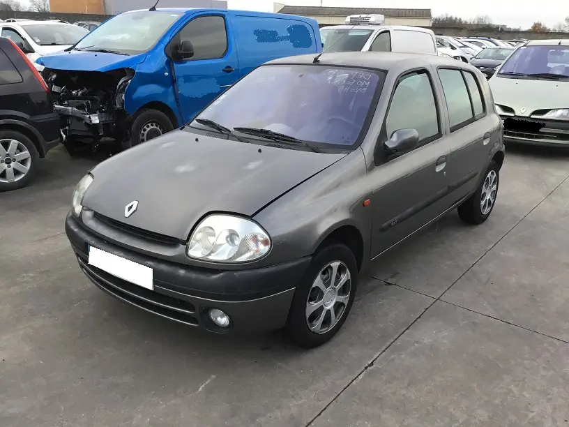 Renault Clio II Phase 1,4 16V 95 à la pièce (1064251)