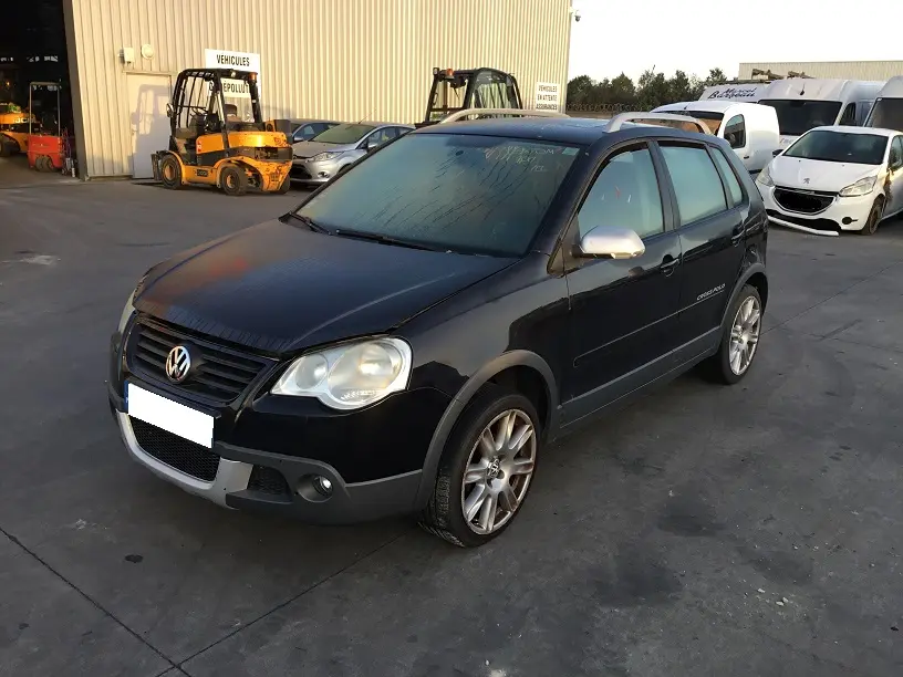 Volkswagen Polo IV 1,9 TDI 100 à la pièce (1304221)