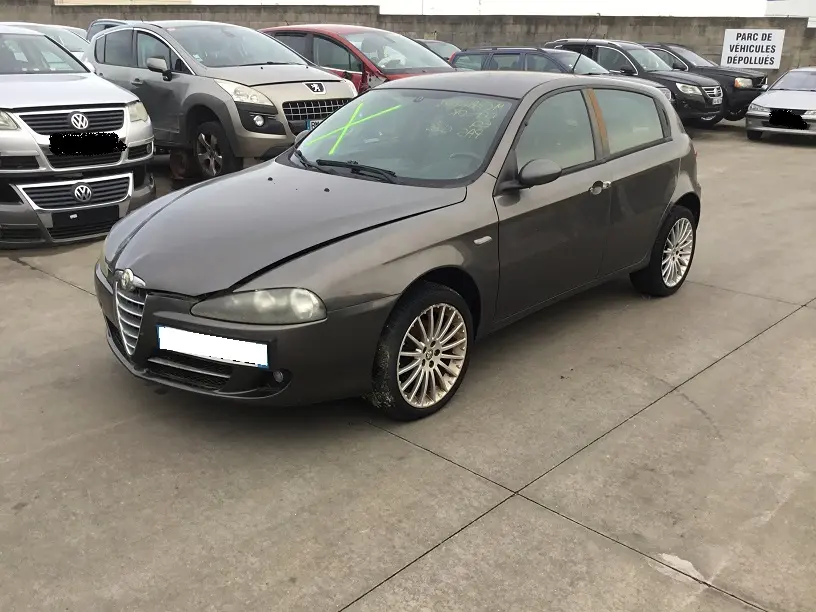 Alfa Romeo 147 1,9 JTD 150 à la pièce (1343231)