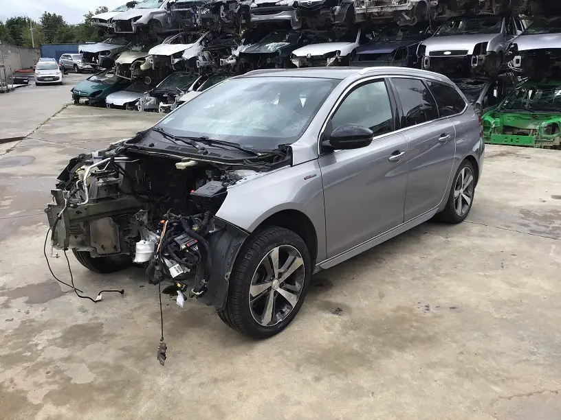 Peugeot 308 II SW 1,5 BLUEHDI à la pièce (0777251)