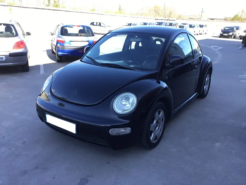 Volkswagen Newbeetle 2,0 ESS à la pièce (0440211)
