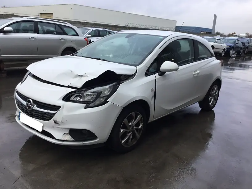 Opel Corsa 1,4 ESS à la pièce (0831211)