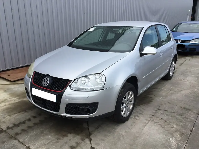 Volkswagen Golf V 1,9 TDI 105 à la pièce (1306191)