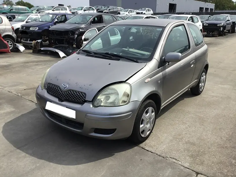 Toyota Yaris 1,0 16V 65 à la pièce (0679261)