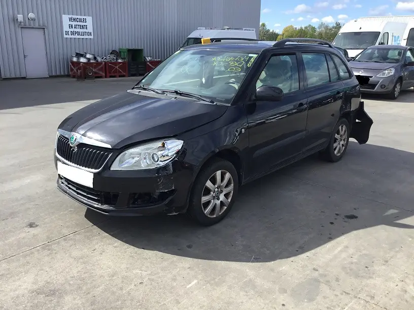 Skoda Fabia Combi 1,6 16V TDI à la pièce (0332241)