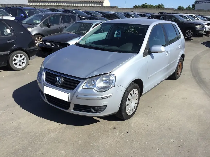 Volkswagen Polo IV Phase 2 1,2 12V 64 à la pièce (0826251)