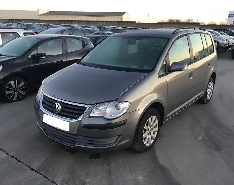 Volkswagen Touran 1,9 TDI à la pièce (0136211)