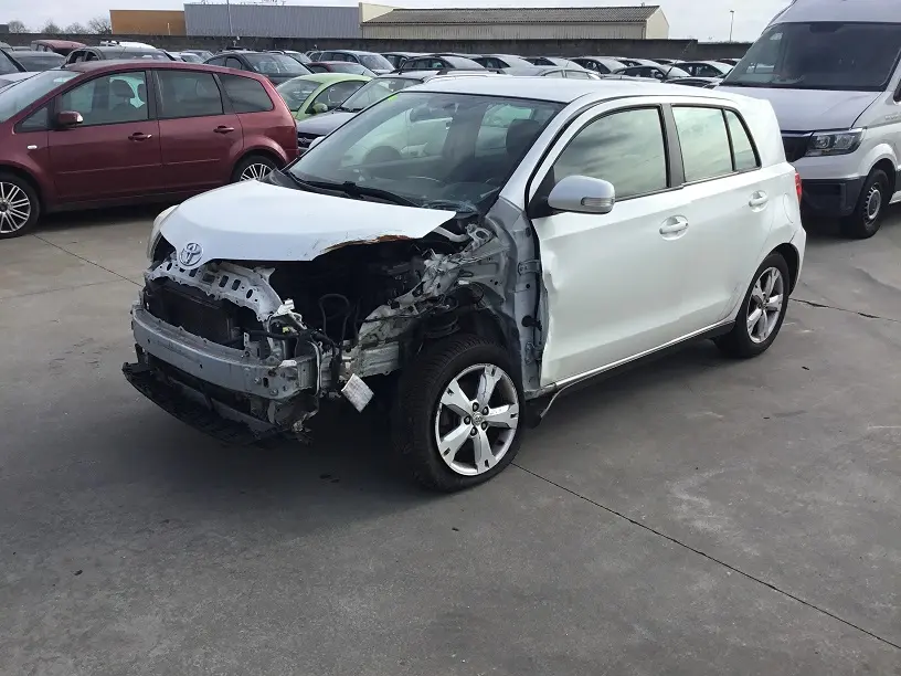 Toyota Urban Cruiser 1,4 D-4D 90 à la pièce (1116241)