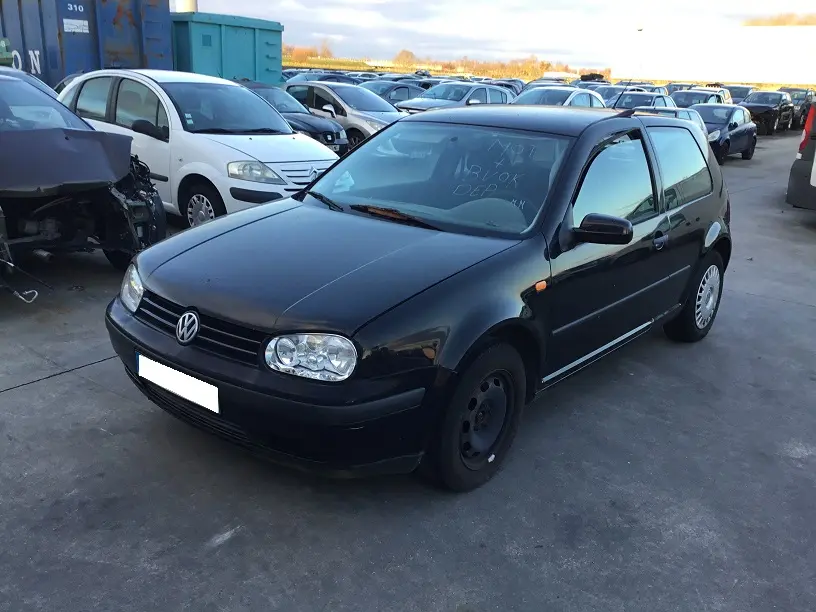 Volkswagen Golf IV 1,9 TDI 90 à la pièce (0167201)