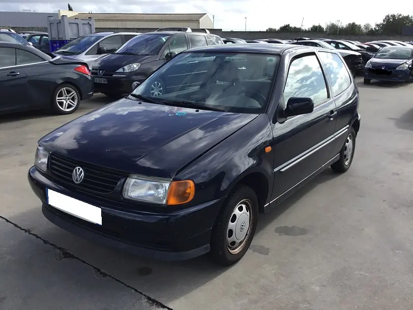 Volkswagen Polo III 1,4 ESS 60 à la pièce (0965221)