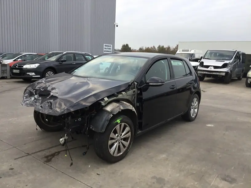 Volkswagen Golf VII 1,2 TSI à la pièce (1258221)