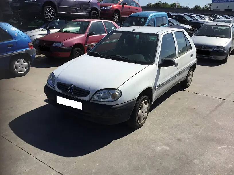 Citroën Saxo 1,0 ESS 50 à la pièce (0844231)