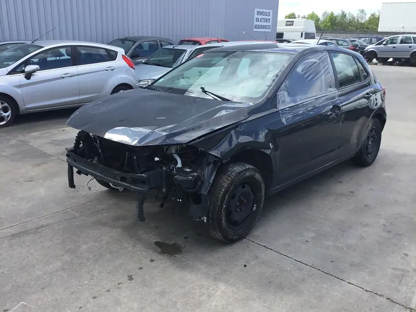 Volkswagen Polo VI 1,0 80 à la pièce (0276231)
