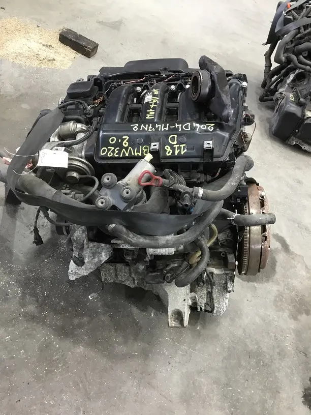 Moteur BMW 118D (1106211-27)
